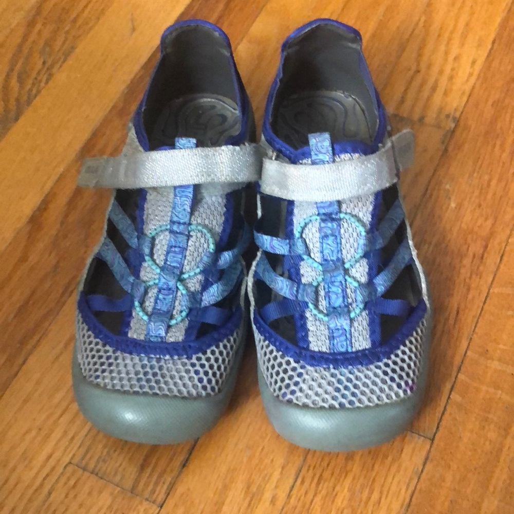 MAP shoes size 2